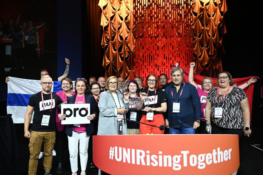 Los sindicatos finlandeses ganan el premio Breaking Through       