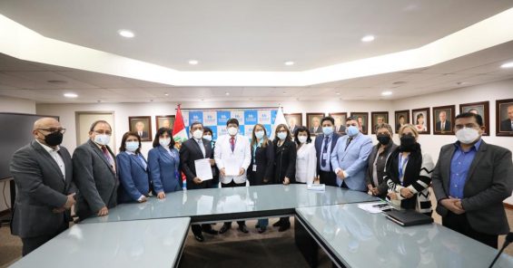 Landmark agreement for public health workers in Peru