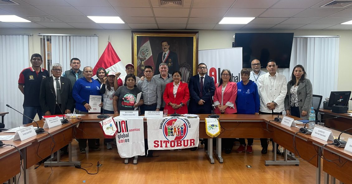 UNI presents Peruvian Congress with its groundbreaking survey of cleaners