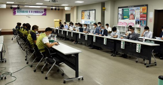 La KHMU négocie pour améliorer les normes applicables à un million de soignants en Corée du Sud.