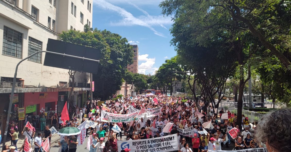 Brazil: UNI affiliates mobilize for nursing minimum wage