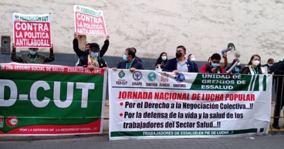 Gremios de la Seguridad Social en Perú movilizados en defensa de la negociación colectiva y contra las políticas antilaborales
