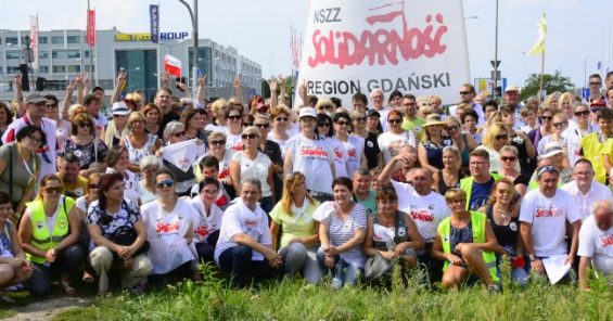 UNI supports Makro workers in Poland protesting against low pay and poor work conditions