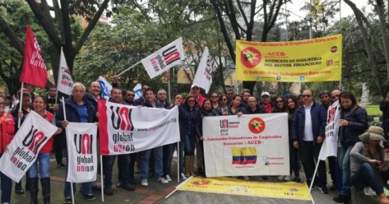 El pueblo colombiano a las calles